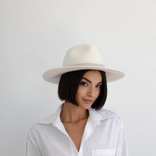 Load image into Gallery viewer, Isla Fedora